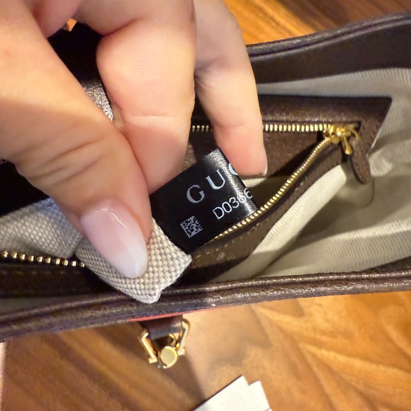 Gucci Jackie 1961 GG Supreme Shoulder Bag with 2 strap options - Picture 7 of 16